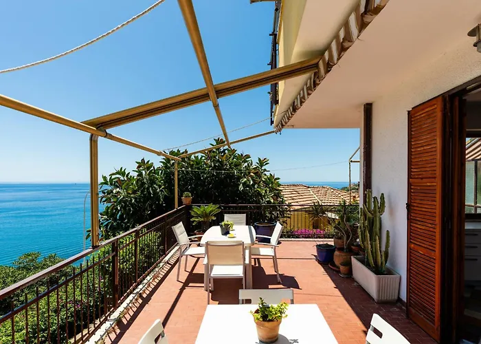 Lägenhet La Terrazza By Interhome Cipressa